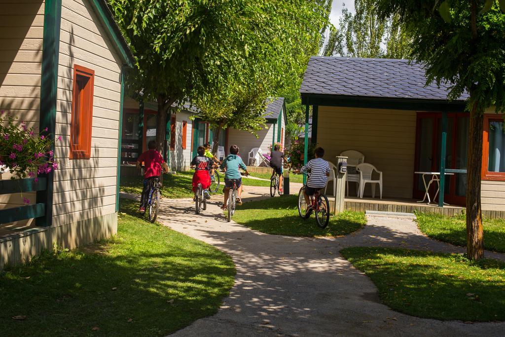 Bungalows Stel-Puigcerdà Bagian luar foto